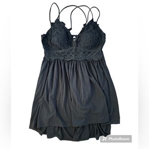 Zenana Lace detail tank